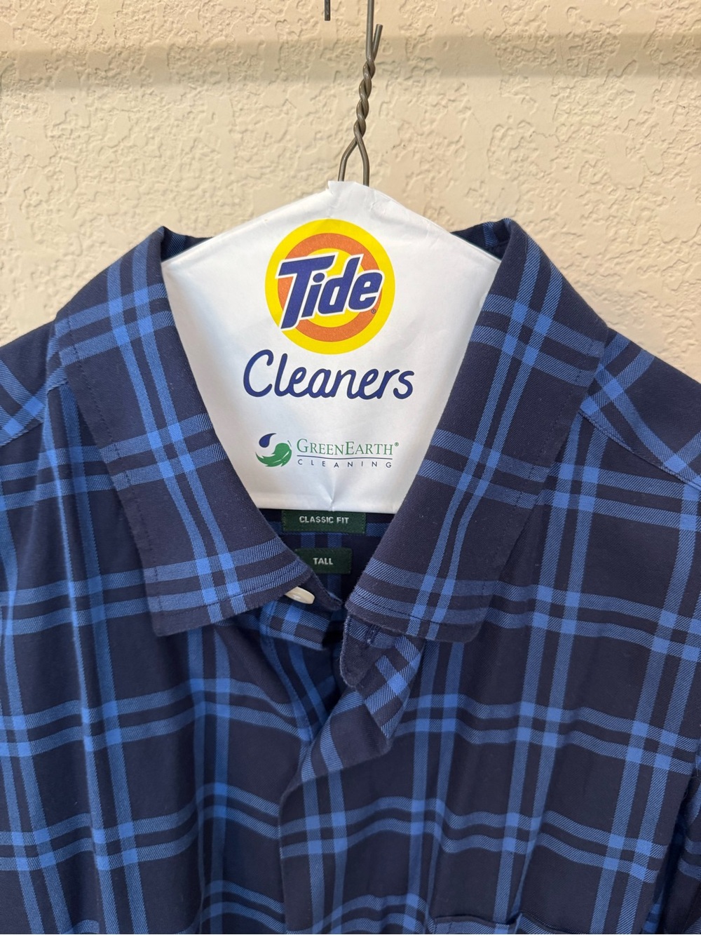 Orvis Men's Navy and Royal Blue Plaid, Hidden Button-down Shirt. Size LT